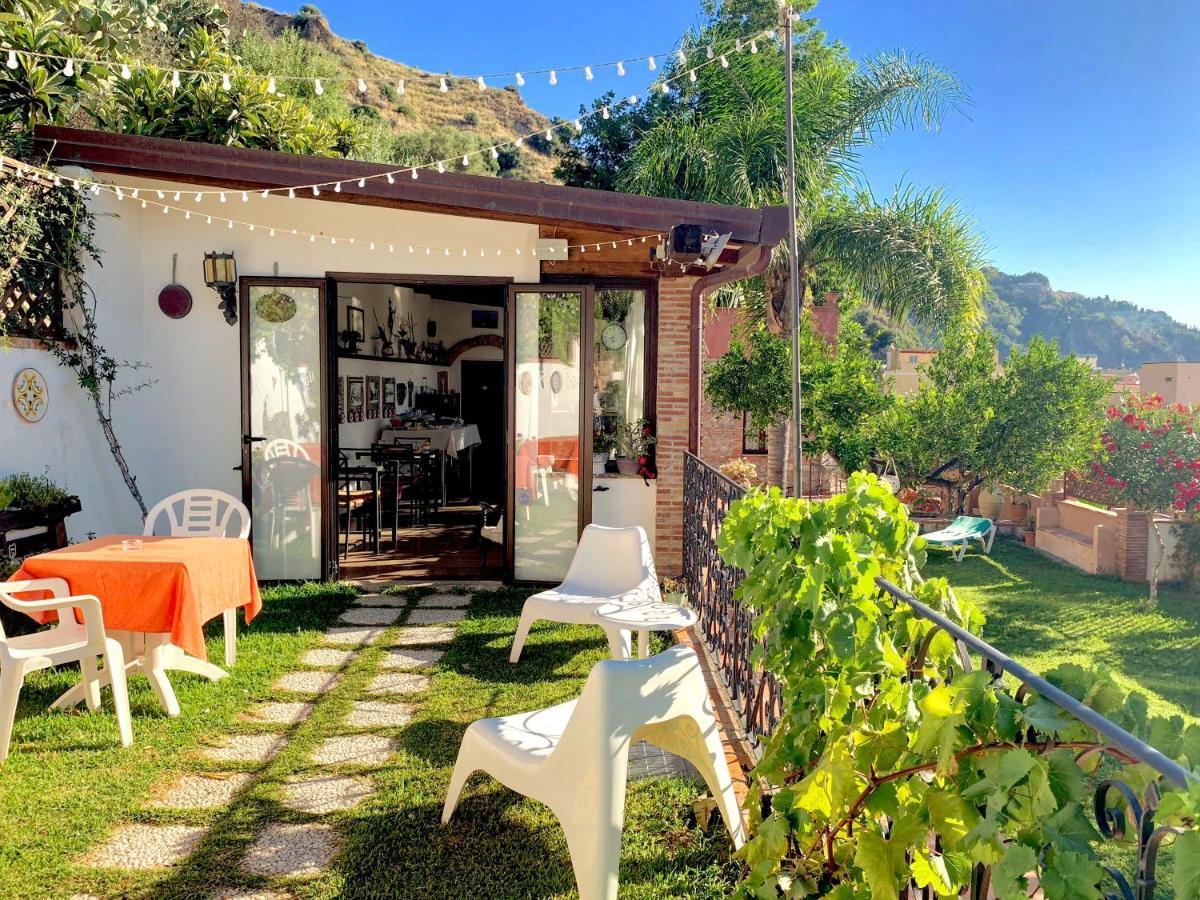 B&B Villa Vittoria Giardini Naxos Exteriér fotografie