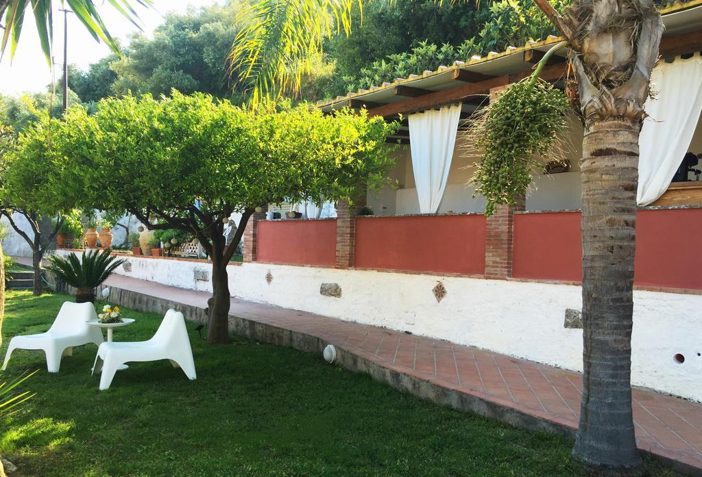 B&B Villa Vittoria Giardini Naxos Exteriér fotografie