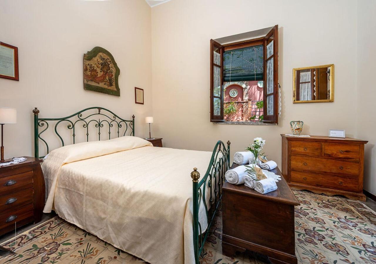 B&B Villa Vittoria Giardini Naxos Exteriér fotografie