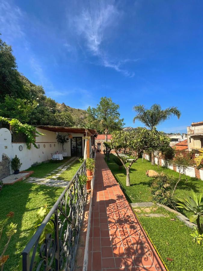B&B Villa Vittoria Giardini Naxos Exteriér fotografie