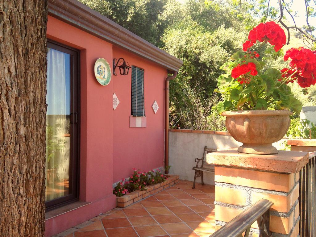 B&B Villa Vittoria Giardini Naxos Exteriér fotografie