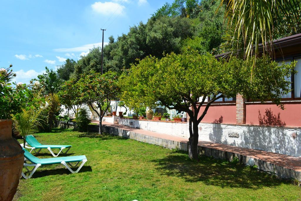 B&B Villa Vittoria Giardini Naxos Exteriér fotografie