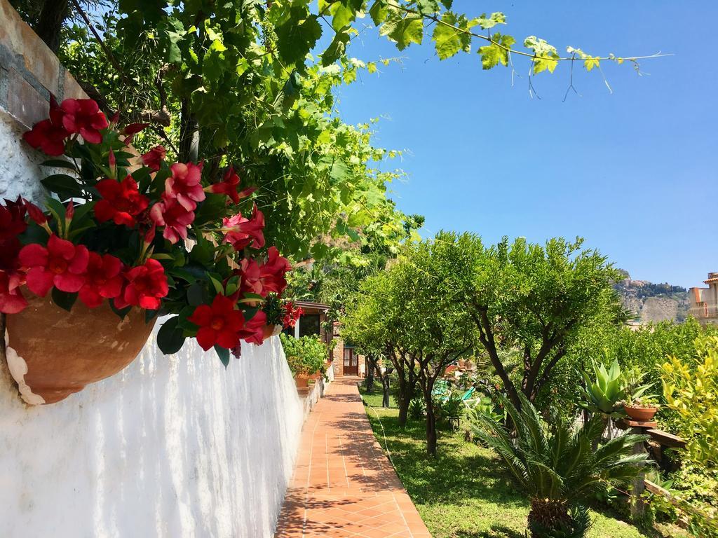 B&B Villa Vittoria Giardini Naxos Exteriér fotografie