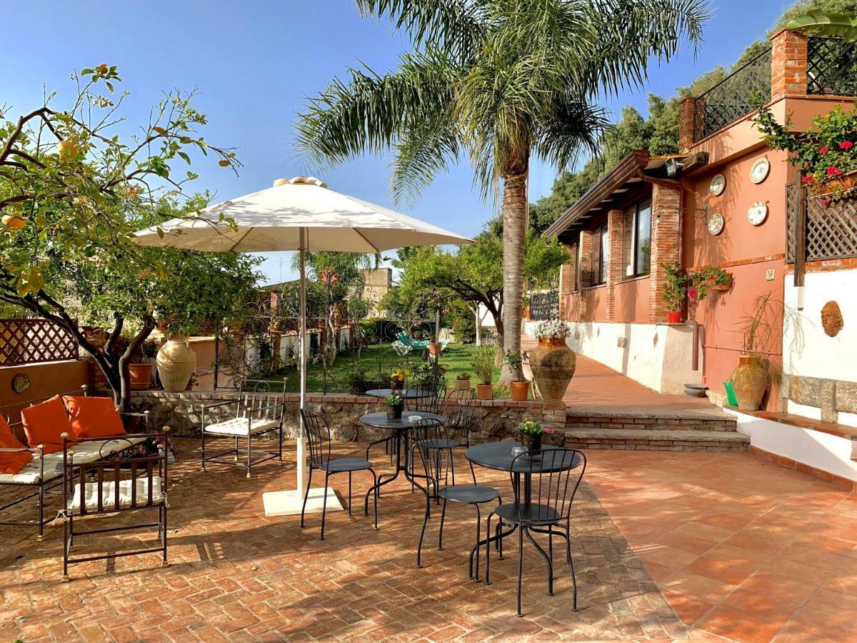 B&B Villa Vittoria Giardini Naxos Exteriér fotografie