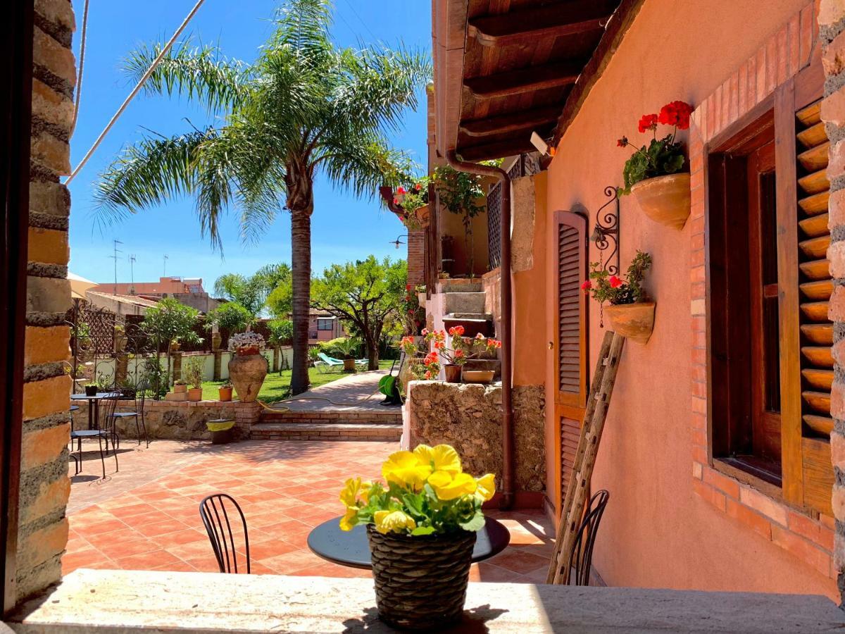 B&B Villa Vittoria Giardini Naxos Exteriér fotografie