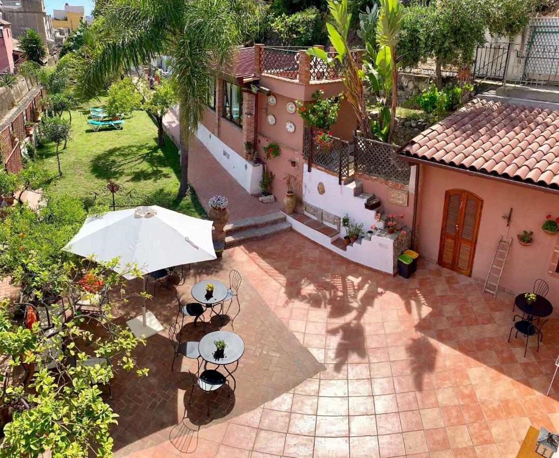 B&B Villa Vittoria Giardini Naxos Exteriér fotografie