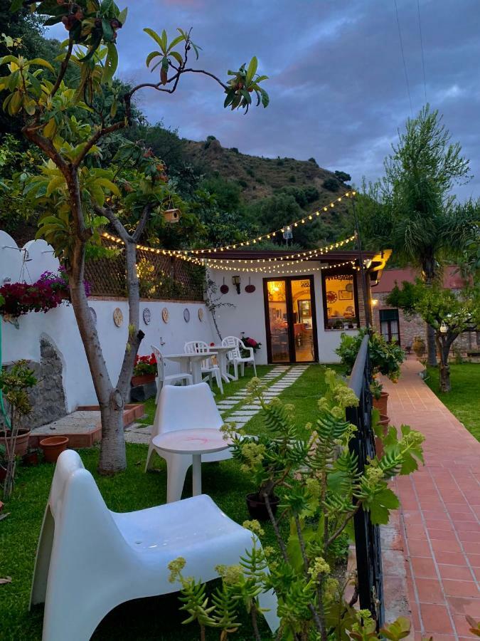 B&B Villa Vittoria Giardini Naxos Exteriér fotografie